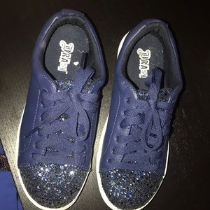 Navy Blue Sparkle keds Navy Blue Guess shirt